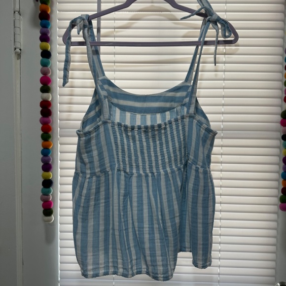 Old Navy Striped top - Picture 2 of 3